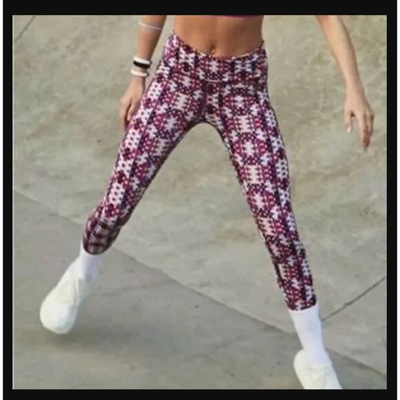 Free People Movement Lose Control Wrap Leggings - Size XS - NWOT - Picture 1 of 6